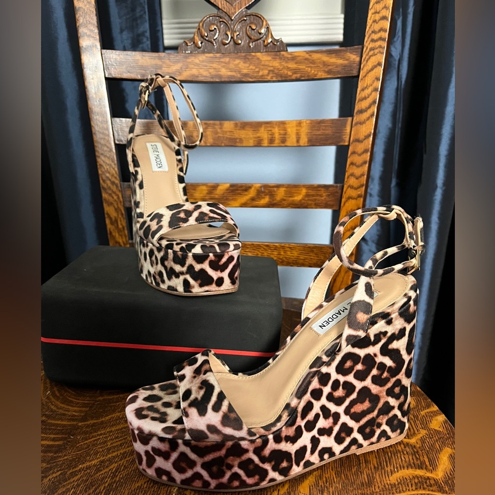 Steve Madden Cheetah Print “Cecee” Ankle Strap Platform Wedge Sandals